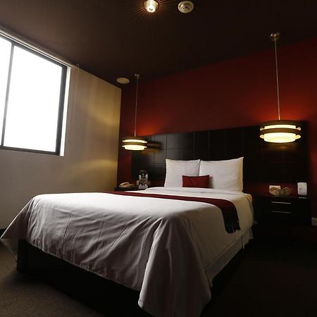 Hotel Ginebra Лима Экстерьер фото
