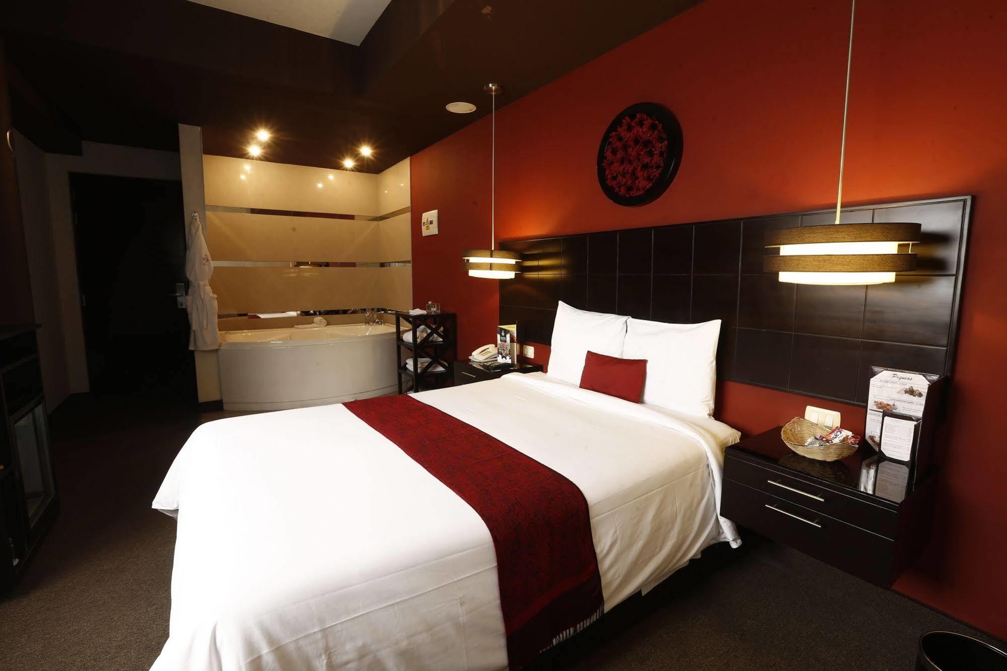 Hotel Ginebra Лима Экстерьер фото